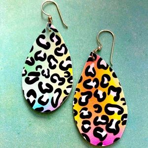 NWT Handcut teardrop Lisa Frank inspired earrings
